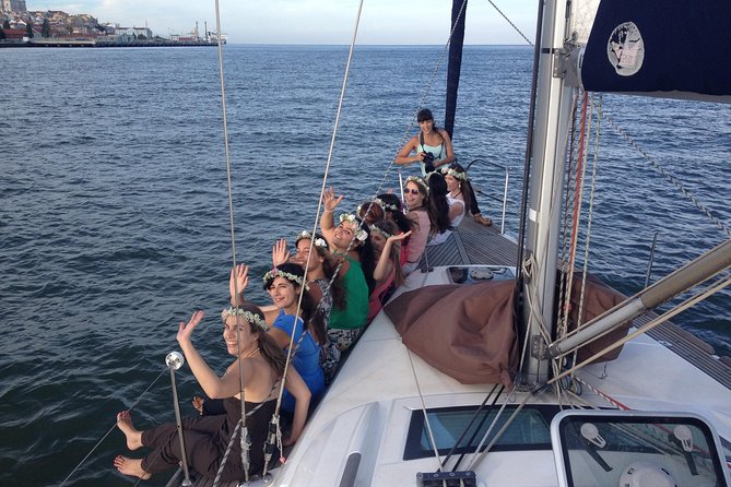 2 Hours Private Sailing Tour in Lisbon - Cristo Rei across the river