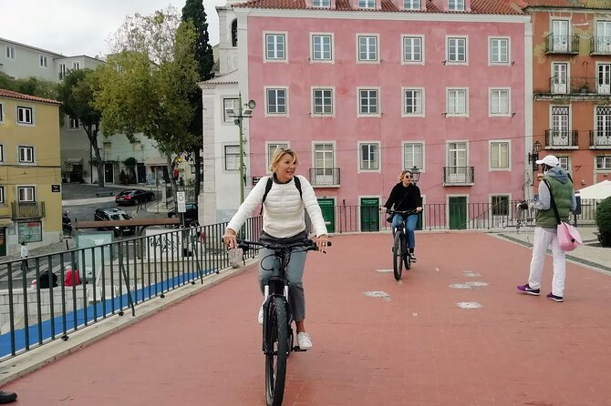 7 Hills and 14 Viewpoints - Lisbon E-Bike Tour - Senhora do Monte and Graça: the great high views