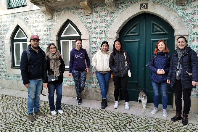 Alfama and Mouraria Tour - The oldest neighbourhoods in Lisbon - Alfama’s lanes, stairs, and slow discoveries