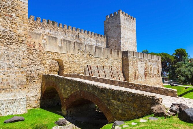 Alfama and the Castle of Saint George Skip the line Tour - Starting at St. Anthony’s Church