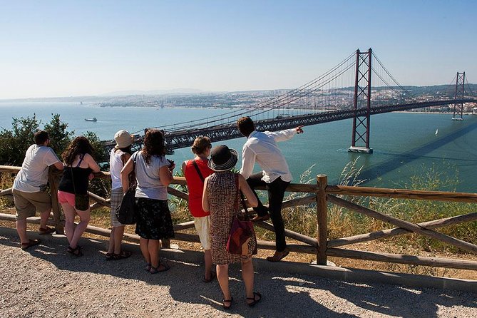 Arrabida and Sesimbra Small-Group Day Trip from Lisbon with Wine Tasting - Sesimbra for seafood and free time
