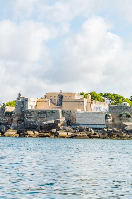Boat tour: charming Cascais Coast to Lisbon lighthouse - Key points to know before booking