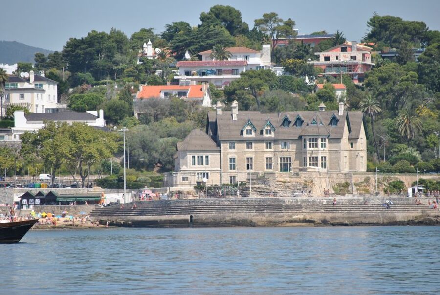 Cascais: Sailing Tour with Drink - What $530 means for your group