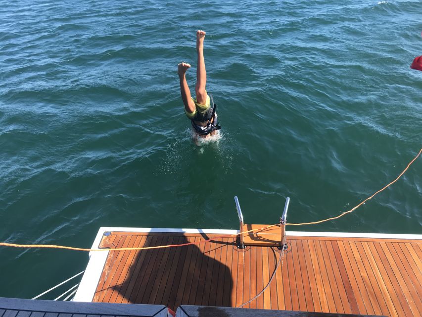 Cascais: Sailing Tour with Drink - Who will enjoy this private cruise most