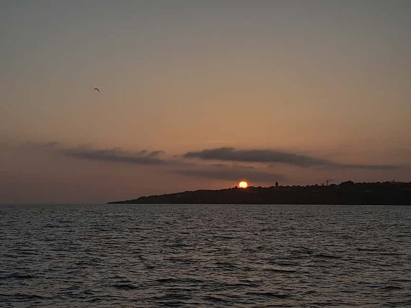 Cascais: Sunset Boat Trip with Welcome Drinks - The crew and the tone onboard