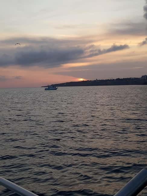 Cascais: Sunset Boat Trip with Welcome Drinks - Who will enjoy it most?