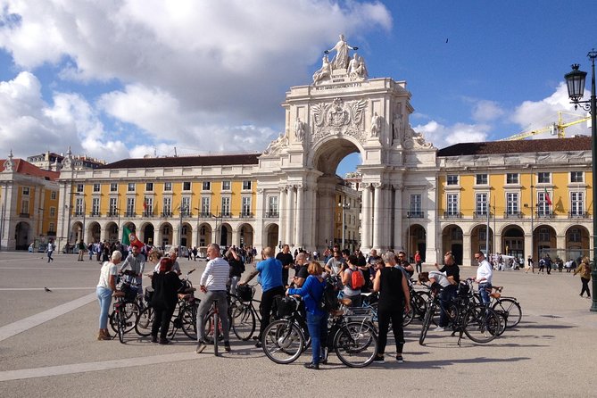 Central Lisbon E-Bike Tour - Chiado and Carmo, shopping beside old Lisbon
