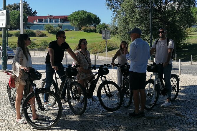 Central Lisbon E-Bike Tour - Starting above the city at Parque Eduardo VII