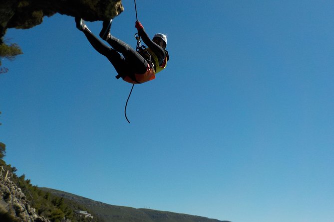 Coasteering at Portinho da Arrábida - What coasteering at Portinho da Arrábida really involves