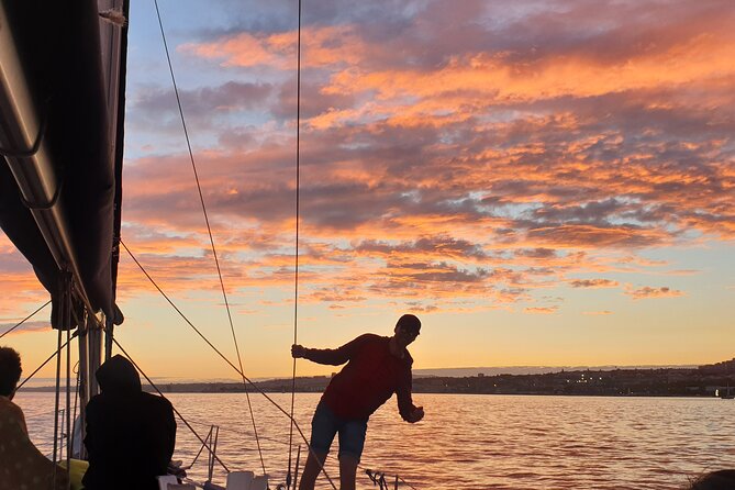 Daytime/Lisbon Sunset Boat with history and wine (small group) - Group size and the feel on board