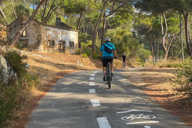 E-bike from Sintra Mountains to Cascais Sea with pickup in Lisbon - What the price includes, and what it does not