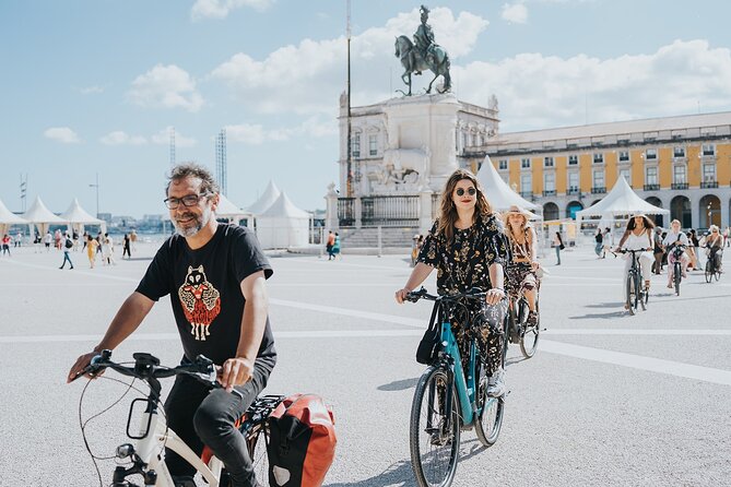 E-bike Tour Lisbon Essential - Senhora do Monte and Lisbon from above