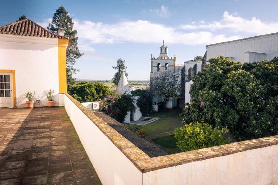Évora: Flexible Walking Tour in Historic Center - Key points at a glance