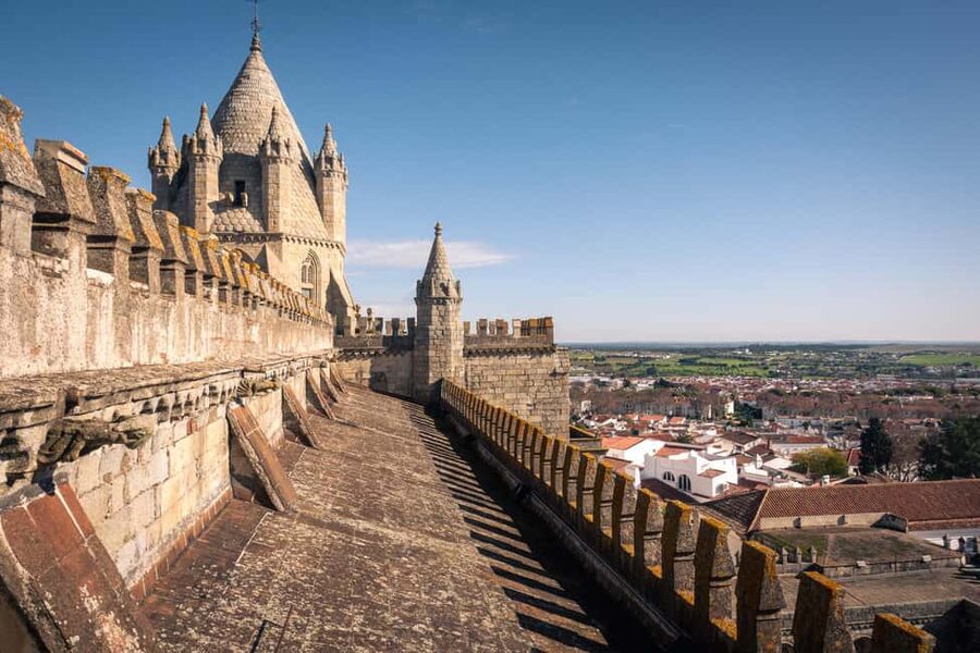 Évora: Flexible Walking Tour in Historic Center - Why this Évora walk works well without a guide