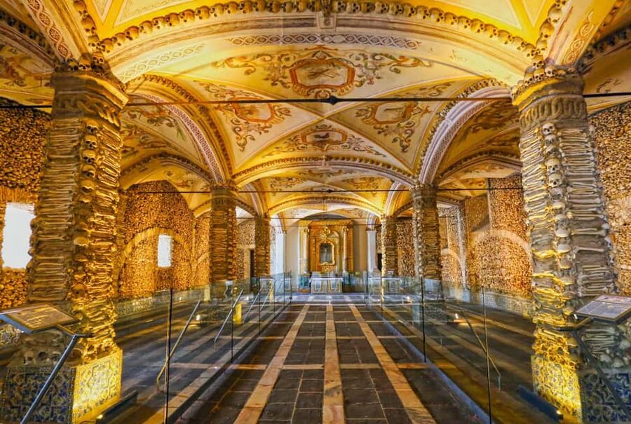 Évora: Private tour with entrance tickets to main monuments - The Roman Temple and Évora’s ancient layer