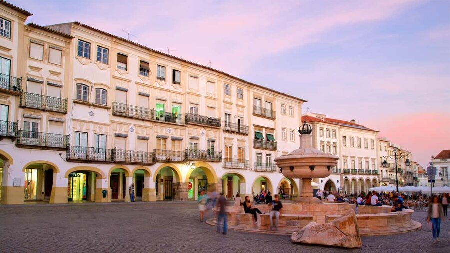 Évora: Private tour with entrance tickets to main monuments - Is $43 a good value?
