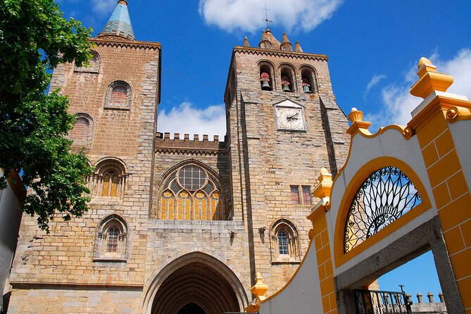 Évora: Private walking tour, By Local Guide - Starting at Praça do Giraldo