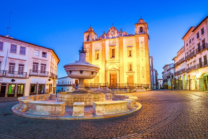 Évora: Private walking tour, By Local Guide - Évora Cathedral from the outside