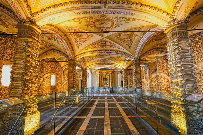 Évora: Private walking tour with tickets to main monuments - Why a private walk makes sense in Évora