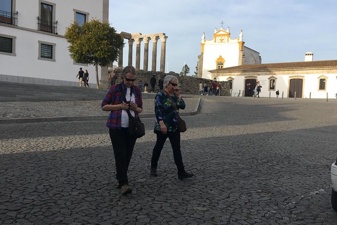Évora Walking Tour - Saint Francis Church adds another layer of local stories