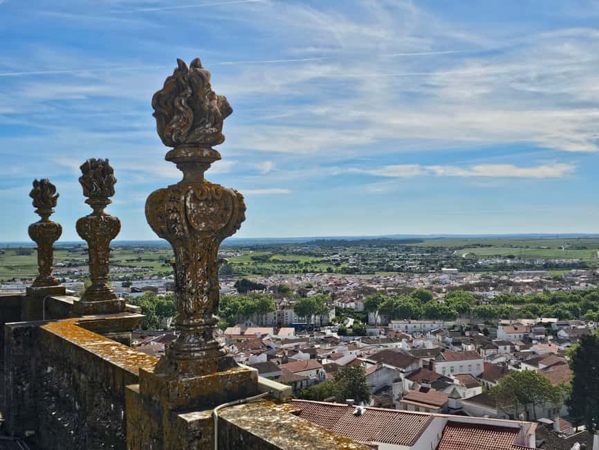 Évora (with Sé & Bones), Evoramonte & Arraiolos: From Lisbon - The Chapel of Bones makes the day memorable