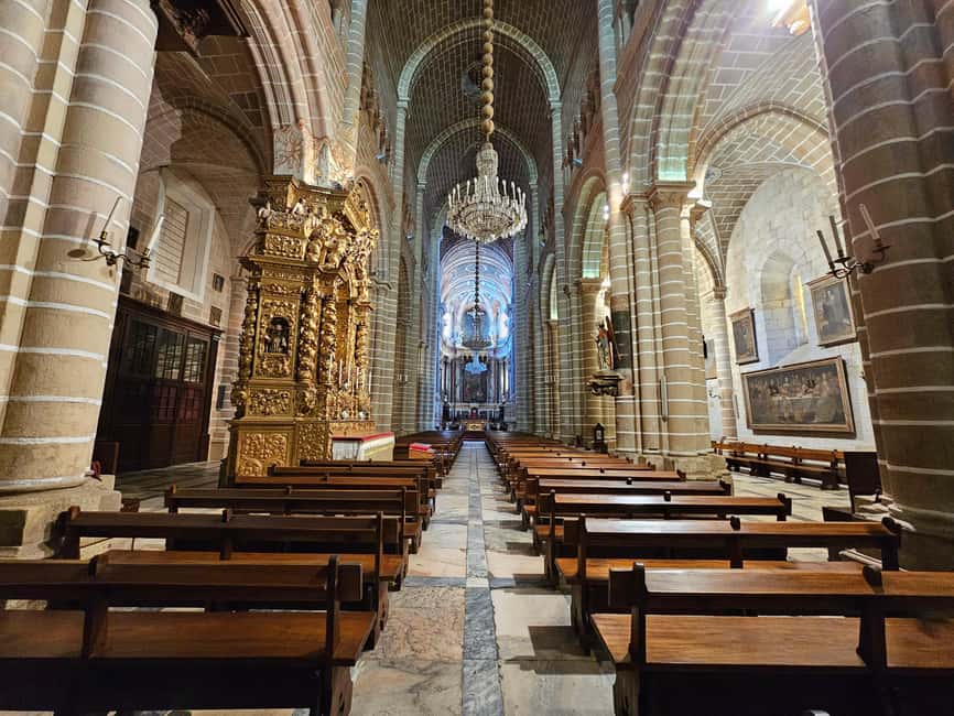 Évora (with Sé & Bones), Evoramonte & Arraiolos: From Lisbon - Arraiolos connects the route to handmade craft