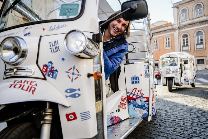 Expert Plus Lisbon Tour with Local Guide in Private Eco Tuk Tuk - What the guides add
