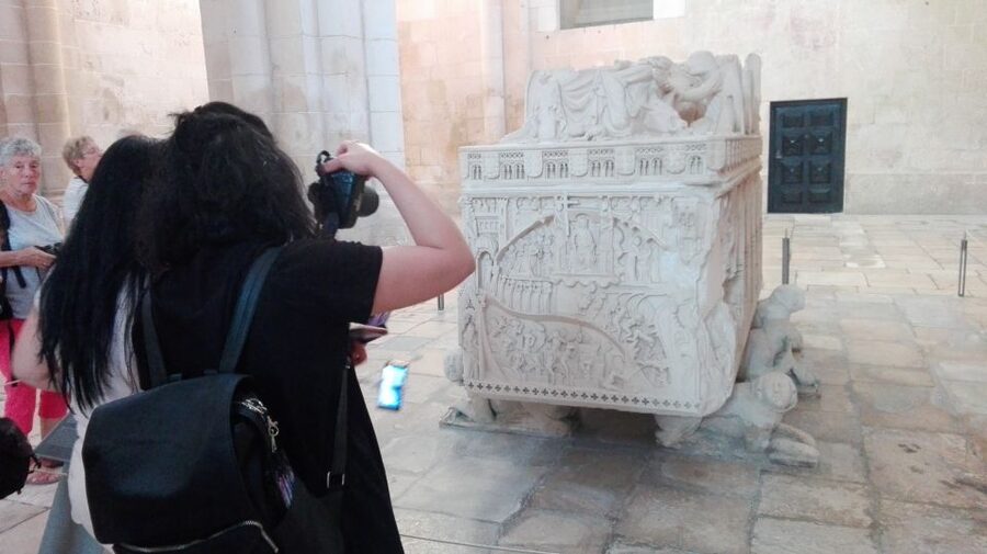 Fátima, Batalha, Alcobaça, Nazaré and Óbidos Private Tour - The five stops that make this day worthwhile