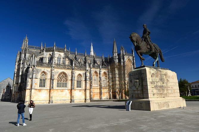 Fátima, Batalha, Nazaré and Óbidos Private Tour - Who should book this outing?