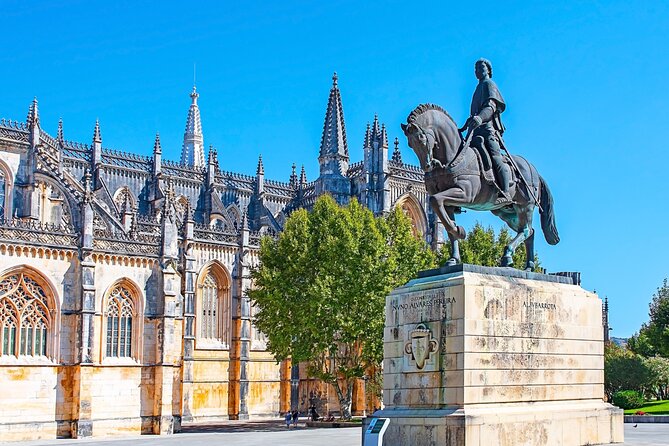 Fatima, Batalha, Nazare, Obidos Small Group Tour From Lisbon - Nazaré, from the beach to the cliff-top Sitio