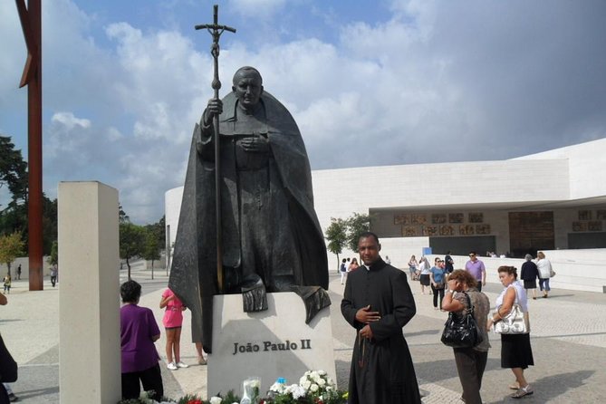 Fátima, Nazaré, and Óbidos: Small Group Tour From Lisbon - Why this day trip works from Lisbon