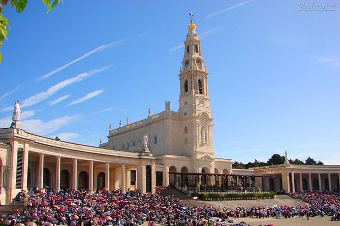 Fátima, Nazaré, and Óbidos: Small Group Tour From Lisbon - What the guides add to the day