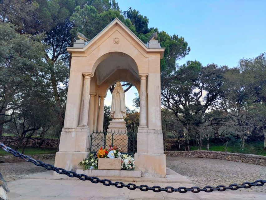 Fátima Private Tour: Shrine| Sacred Path |Shepherds House - The shepherd children’s homes in Aljustrel