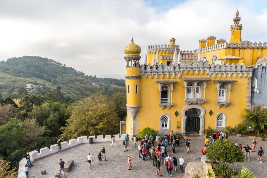 From Lisbon: Best of Sintra and Cascais Guided Day Tour - The return along the Estoril Coast