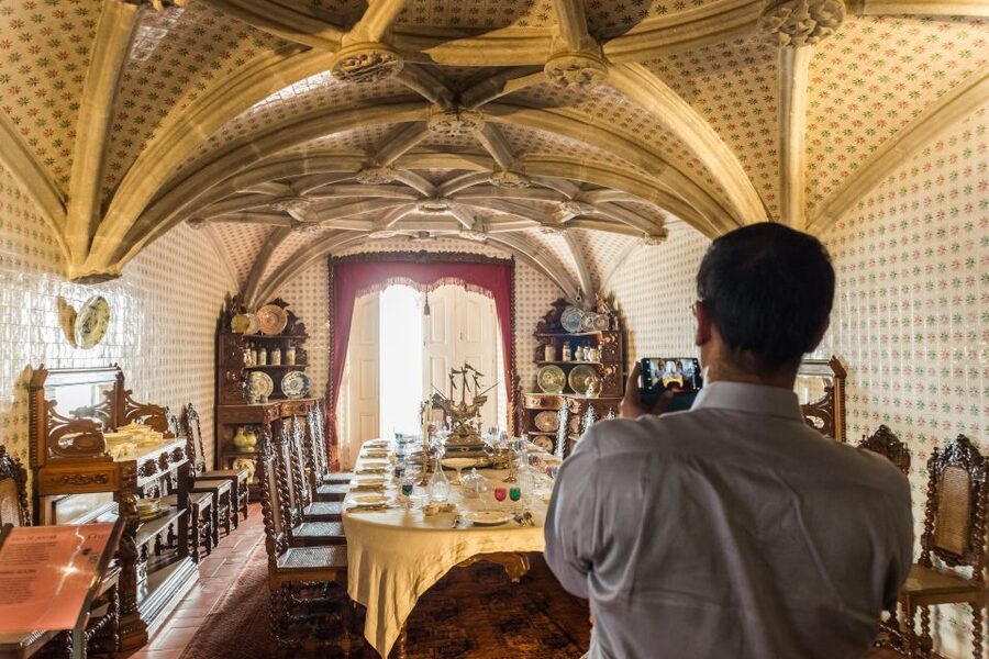 From Lisbon: Best of Sintra and Cascais Guided Day Tour - What the guides add to the day