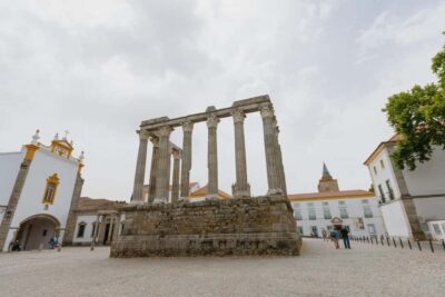 From Lisbon: Évora and Monsaraz Day Tour with Wine Tasting