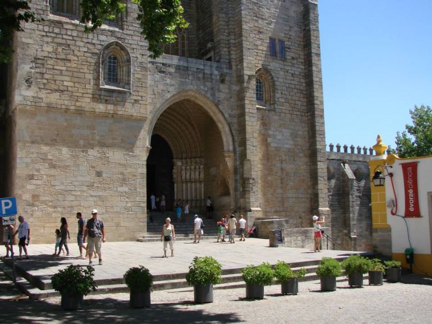 From Lisbon: Évora Wine & Heritage Tour - Key points at a glance