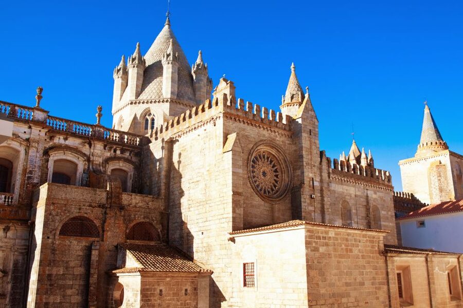 From Lisbon: Évora Wine & Heritage Tour - The Chapel of Bones at Saint Francis Church