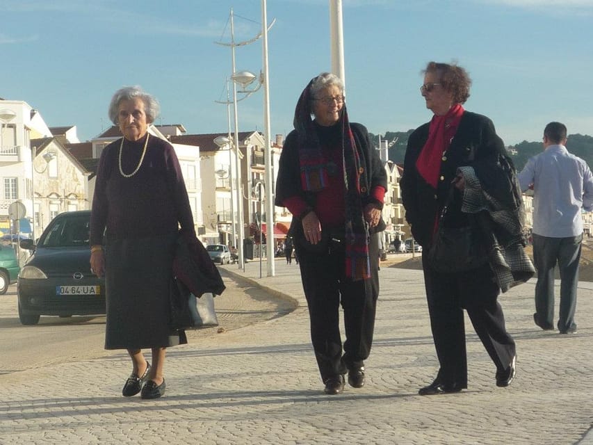 From Lisbon: Fátima, Batalha, Nazaré and Óbidos Day Tour - Four Portuguese stories on one long road day