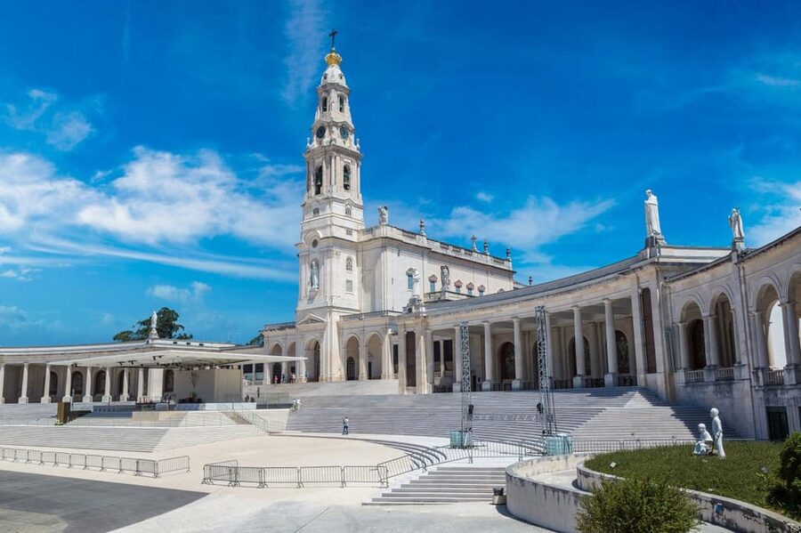 From Lisbon: Fatima, Batalha, Nazare, Obidos - Small Group - Who should book this day trip?