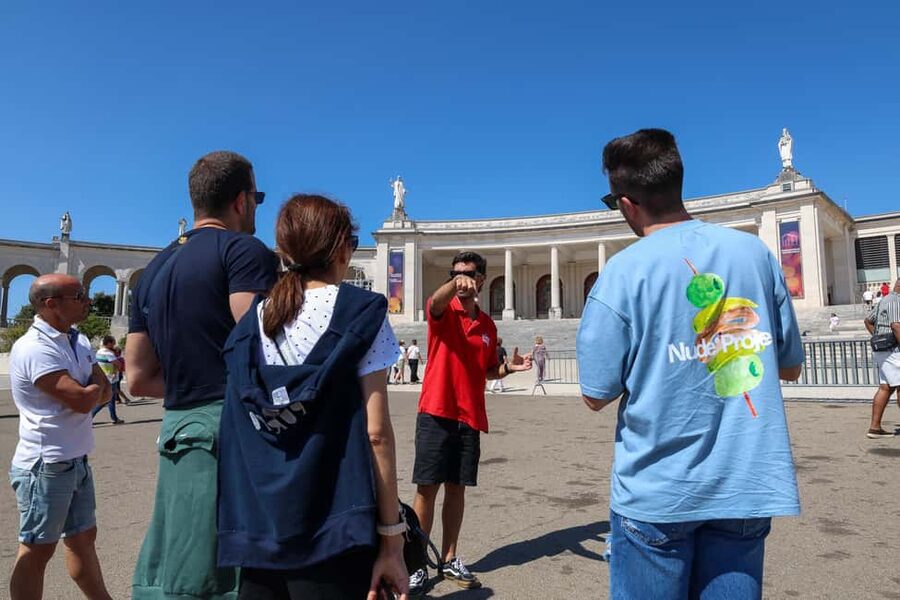 From Lisbon: Fátima, Nazaré & Sintra – 3 Cities Guided Tour - Fátima Sanctuary and the Chapel of the Apparitions