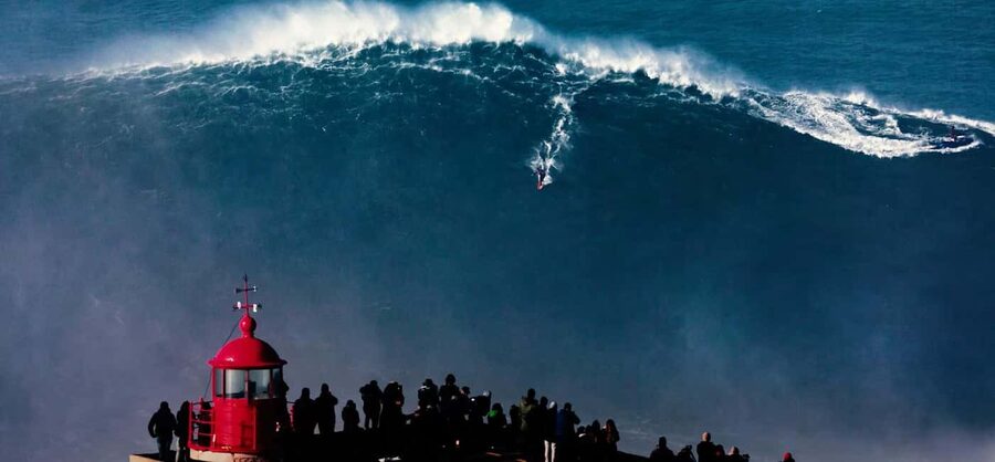 From Lisbon: Nazare Big Waves and Óbidos Guide Day Trip - Why this pairing works so well