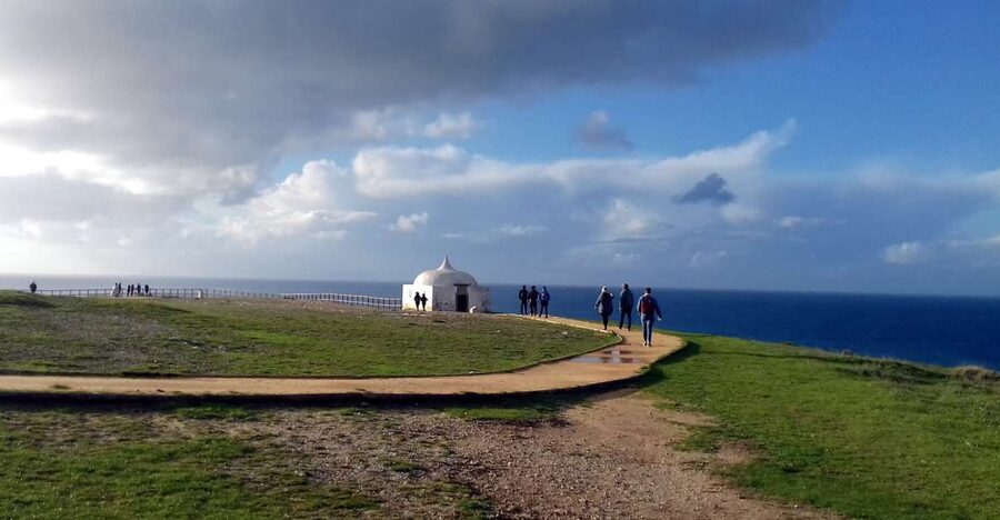 From Lisbon or Sesimbra: 4x4 Tour to Cape Espichel - Starting near Sesimbra Castle