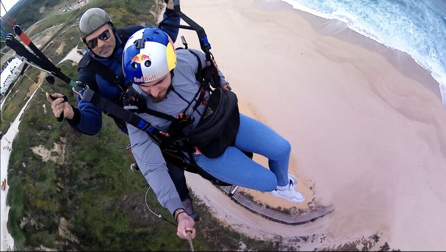 From Lisbon: Paragliding Tandem Flight - How safe and beginner-friendly is it?