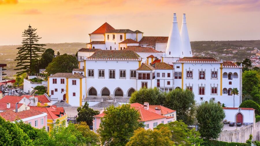 From Lisbon: Sintra, Cascais, Cabo da Roca Private Car Tour - The private car and guide make the difference
