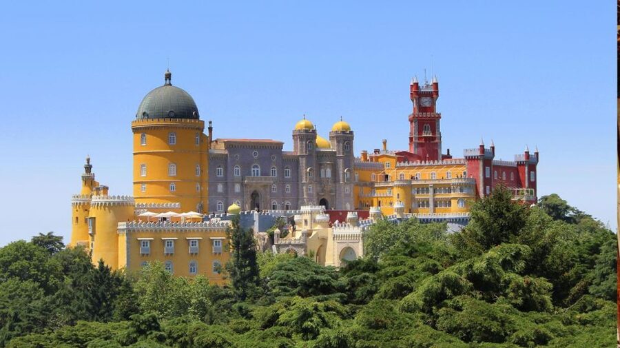 From Lisbon: Sintra Pena Regaleira Roca Cap Cascais Tour - Sintra old center and the famous travesseiro
