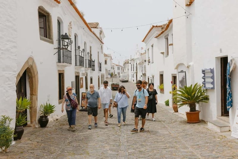 From Lisbon: Small-Group Day Tour to Évora and Monsaraz - Walking Évora’s old center