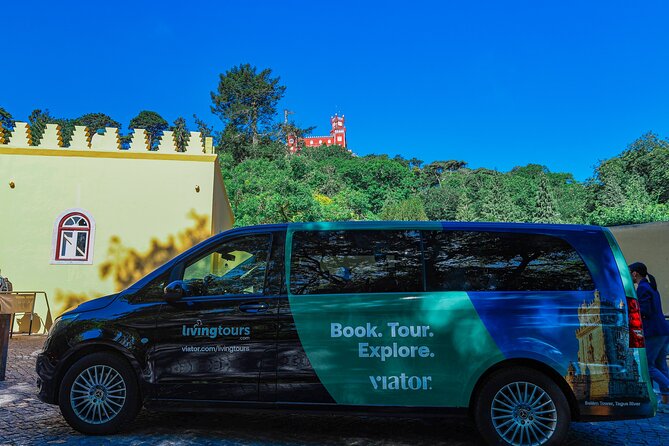 From Lisbon: Small Group to Pena Palace, Nazaré & Fátima - Key points at a glance