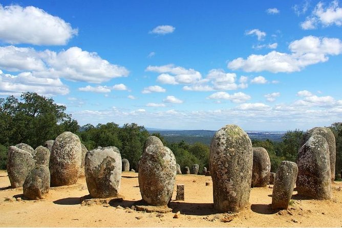 From Lisbon to Alentejo: Évora and Megaliths Full-Day Tour - Évora: Roman stones and medieval streets