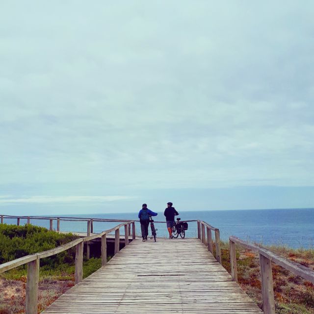 From Nazaré: Self-Guided Half-Day or Full-Day E-bike Rental - Beaches, cafés, and Praia de Paredes da Vitória